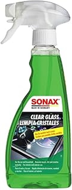 Evita estos errores al usar limpiacristales sin amoniaco para tu coche