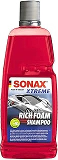 Cómo usar correctamente un champú pH neutro para lavar tu coche